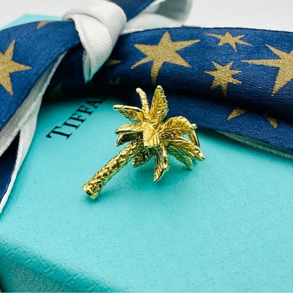 RARE Tiffany & Co. 18K Yellow Gold Palm Tree Charm with Packaging - Picture 3 of 8